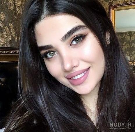 عکس دختر فیک و طبیعی