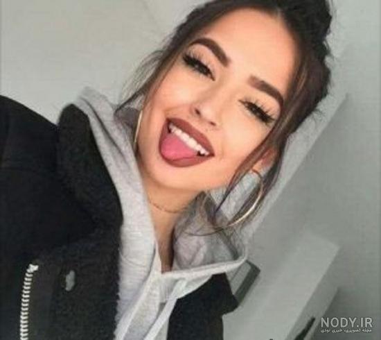 ژست عکس گرفتن سلفی ژست عکس گرفتن سلفی