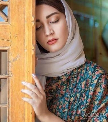 تصویر دختر ایرانی با حجاب