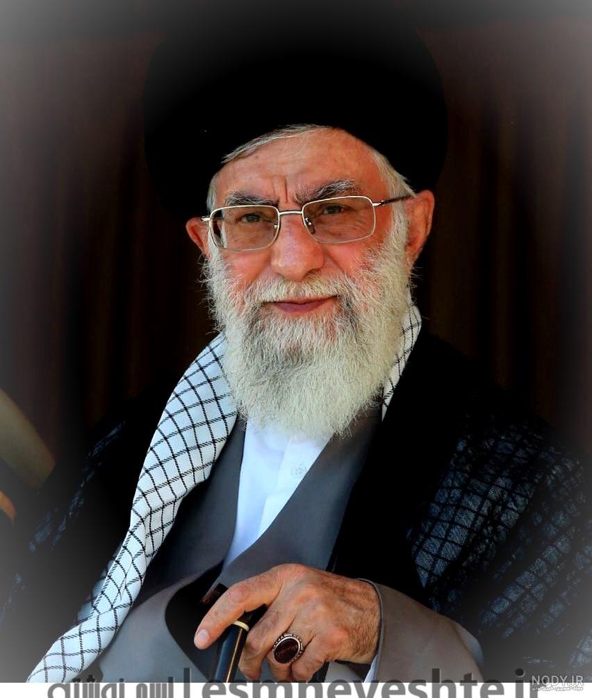 عکس با کیفیت چهره ی سه رخ مقام معظم رهبری همراه با عمامه مشکی در قاب ... عکس با کیفیت چهره ی سه رخ مقام معظم رهبری همراه با عمامه مشکی در قاب ...