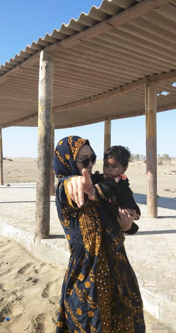 عکس دختر بلوچ با گوشی - عکس نودی