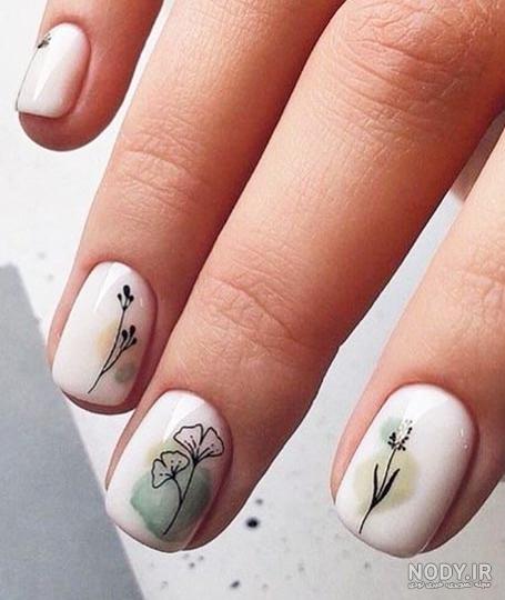 عکس طراحی هالووینی روی ناخن کوتاه