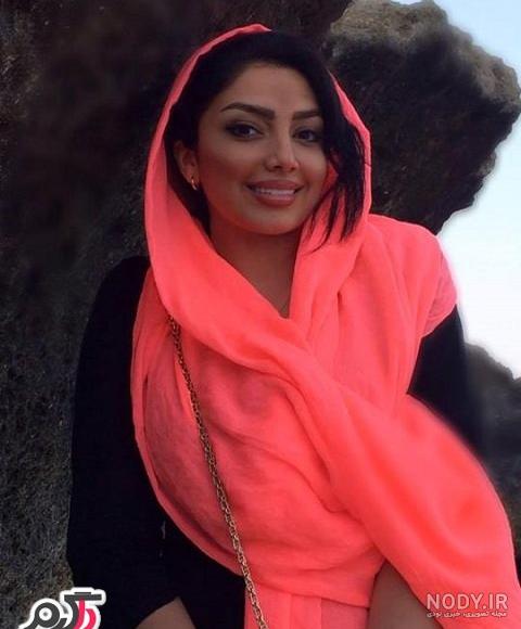 عکس دختر کنار دریا