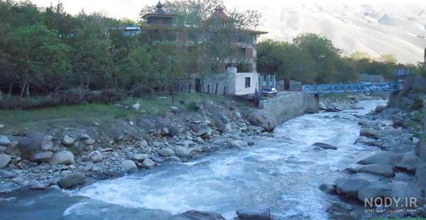 عکس رودخانه در وسط جنگل