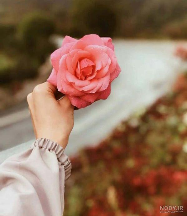 عکس دختر زیبا با گل
