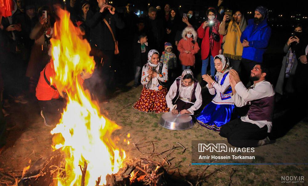 تصاویر: «قاشق زنی» چهارشنبه سوری در شیراز | سایت انتخاب تصاویر: «قاشق زنی» چهارشنبه سوری در شیراز | سایت انتخاب