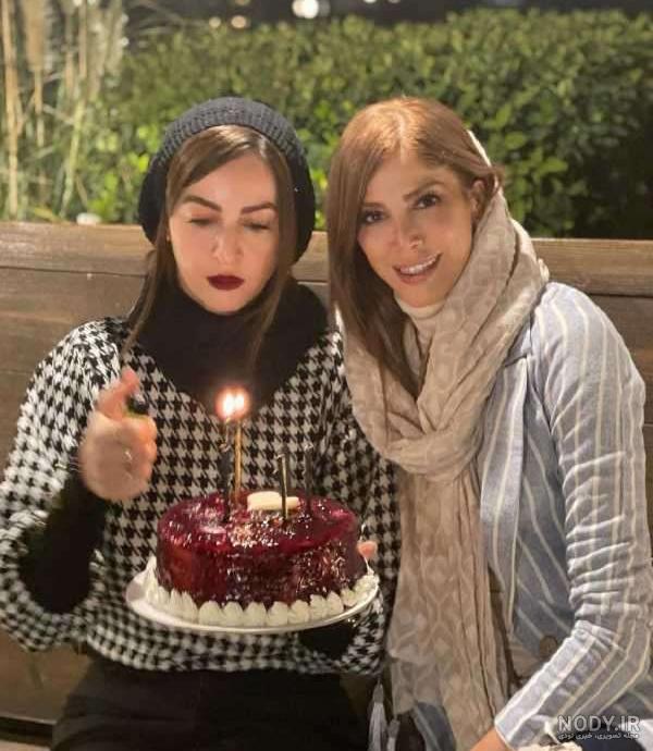 ژست عکس دونفره خواهرانه تولد