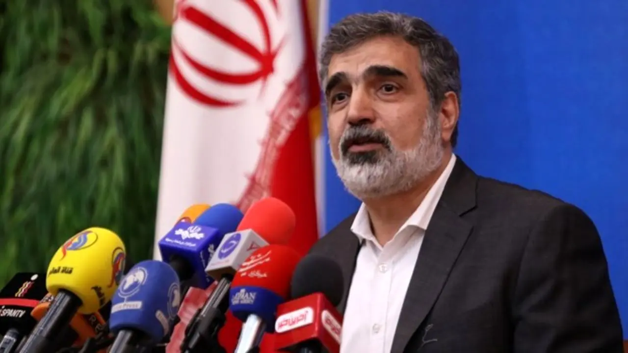 تیپ و استایل محمود احمدی نژاد در مجارستان + عکس | منیبان | پلیکان