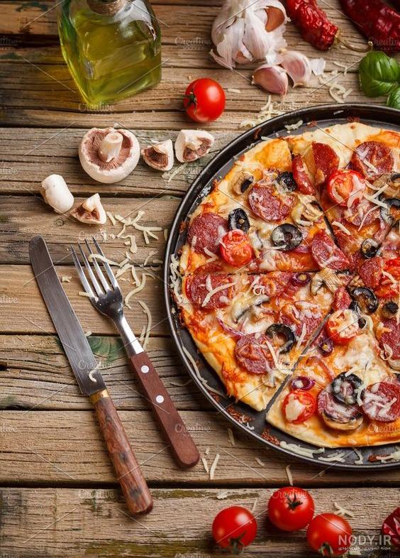 طرز تهیه پیتزا مخلوط خانگی ساده و خوشمزه با سوسیس و خمیر آماده در فر و ...