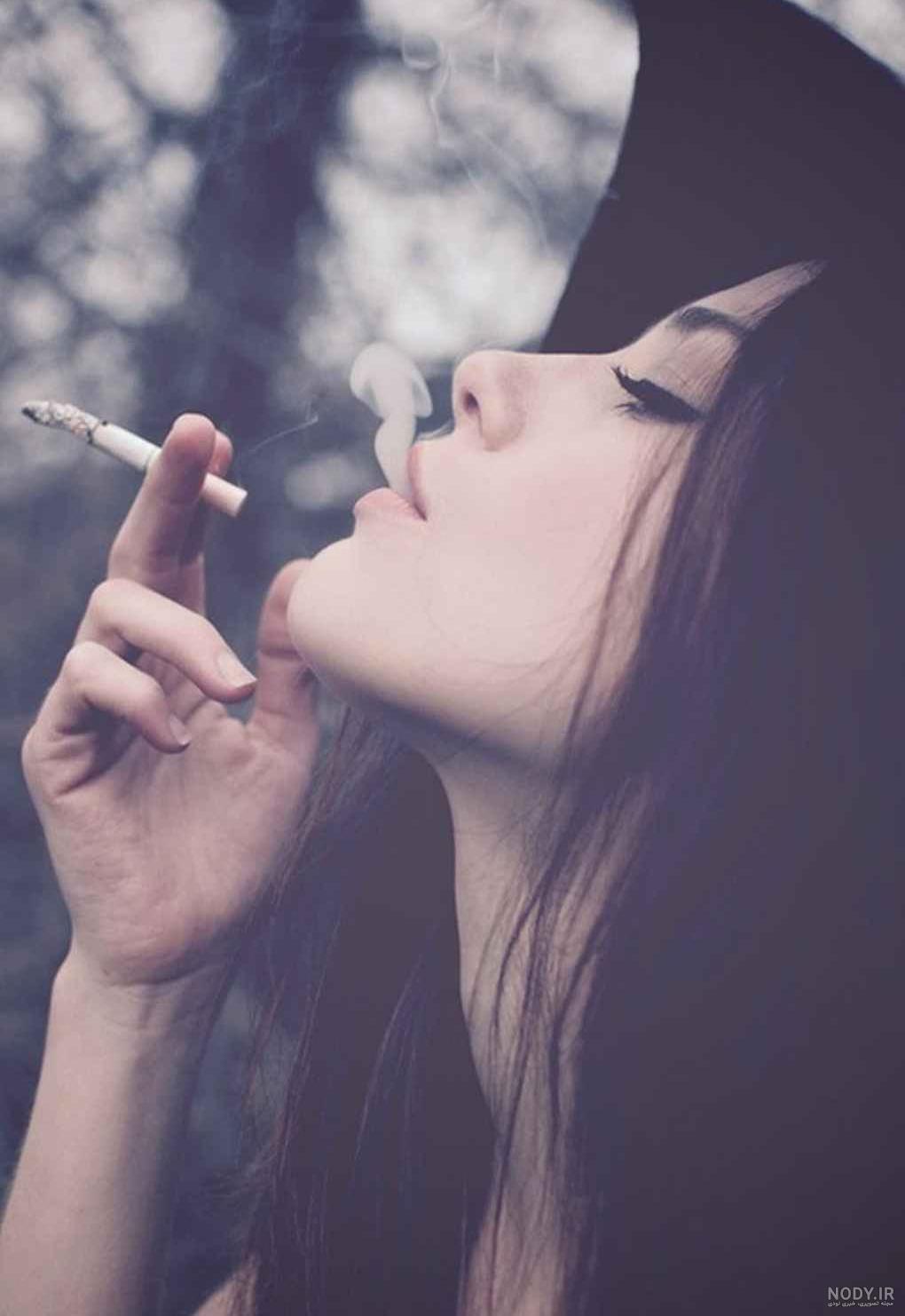 عکس دخترونه سیگار به دست عکس دخترونه سیگار به دست
