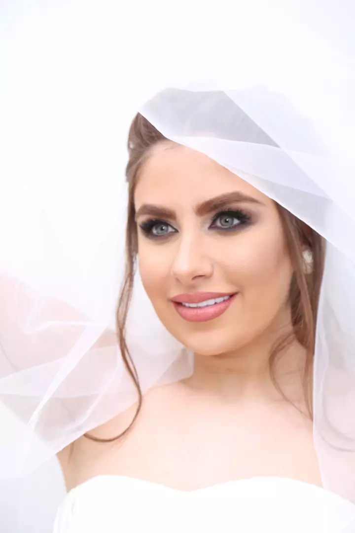 قیمت عکاسی پرتره خرداد ۱۴۰۳ | سنجاق