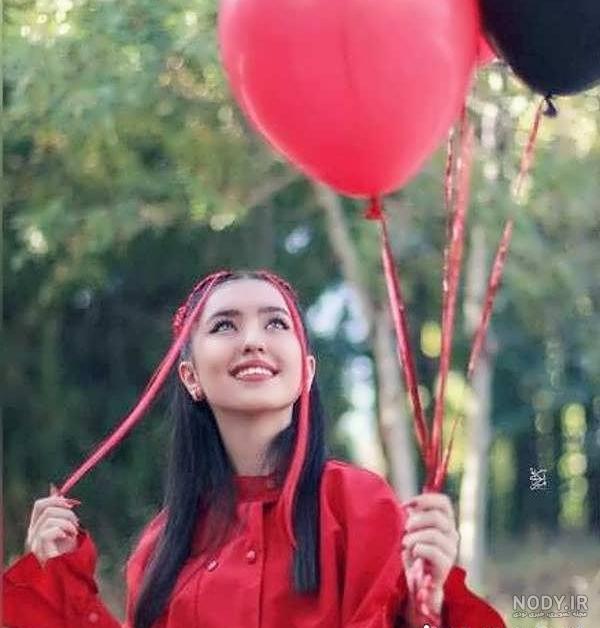ژست عکس روز دختر - عکس نودی