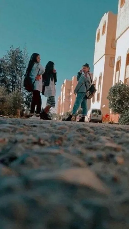 عکس دوتا رفیق دختر فیک