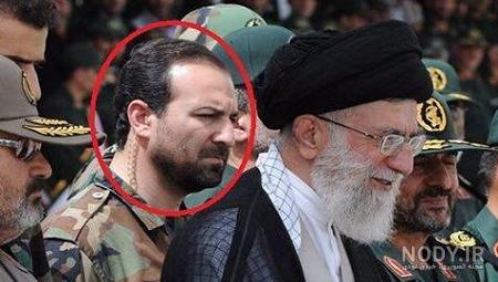 رهبر انقلاب بر مزار پدرشان در حرم رضوی+ عکس