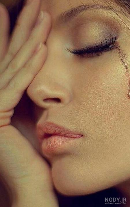 عکس دختر بچه غمگین و زیبا عکس دختر بچه غمگین و زیبا