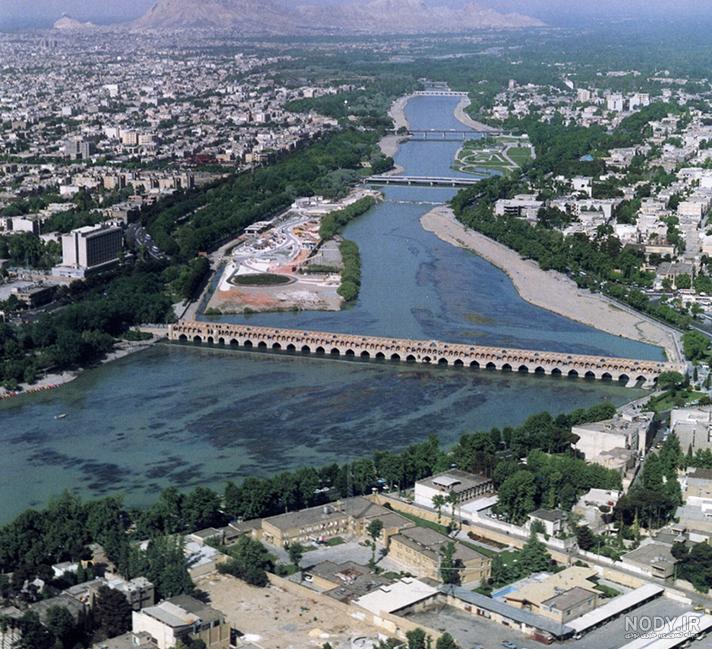 تصویر هوایی از دریاچه ارومیه، یکی فروردین امسال و دیگری فروردین سال گذشته..