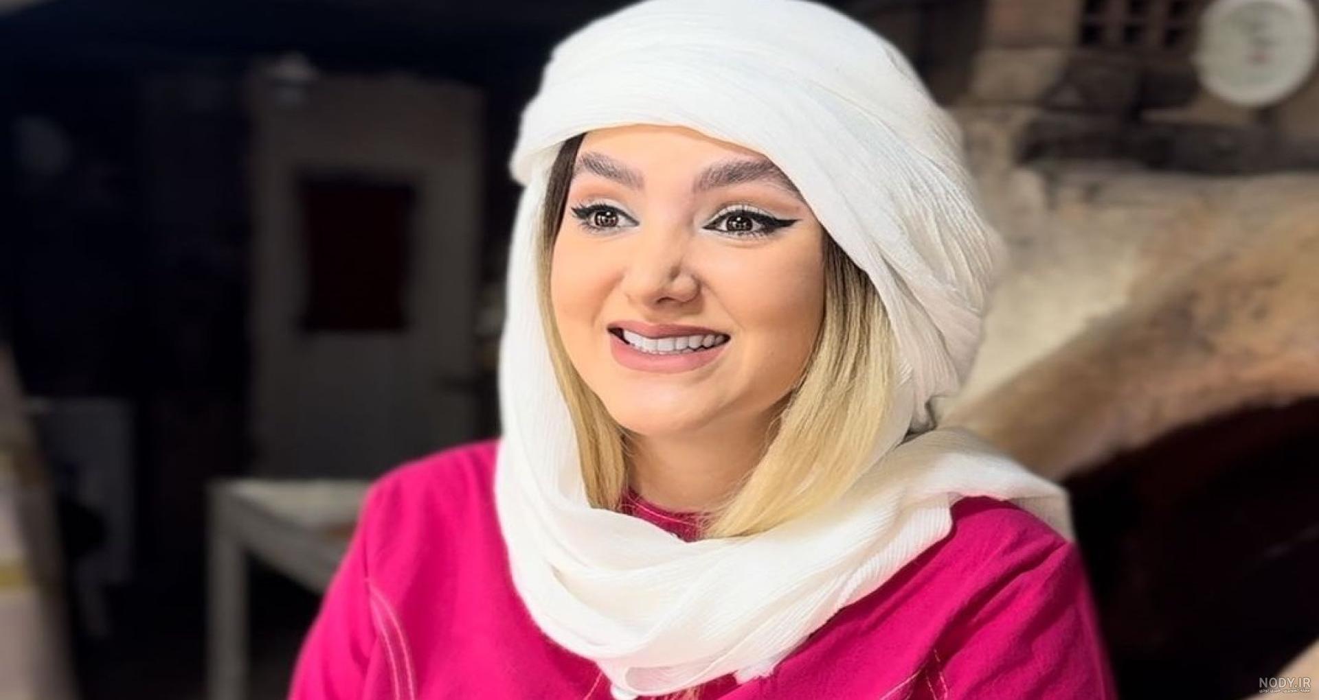 لحظه سقوط یک زن و بچه به داخل چاه فاضلاب لحظه سقوط یک زن و بچه به داخل چاه فاضلاب