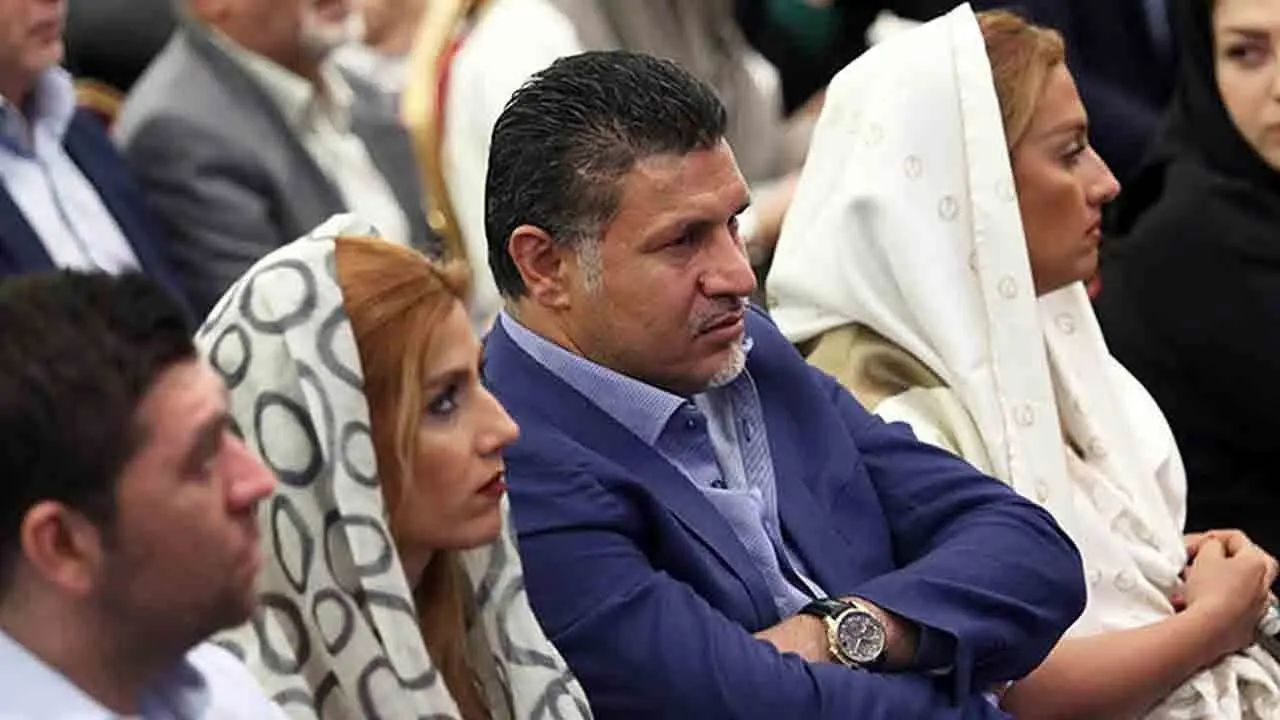 مشرق نیوز - عکس/ علی دایی در کنار مادرش مشرق نیوز - عکس/ علی دایی در کنار مادرش