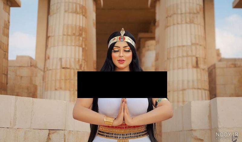 دستگیری مدل مصری به دلیل گرفتن عکس های مبتذل در برابر اهرام مصر ... دستگیری مدل مصری به دلیل گرفتن عکس های مبتذل در برابر اهرام مصر ...