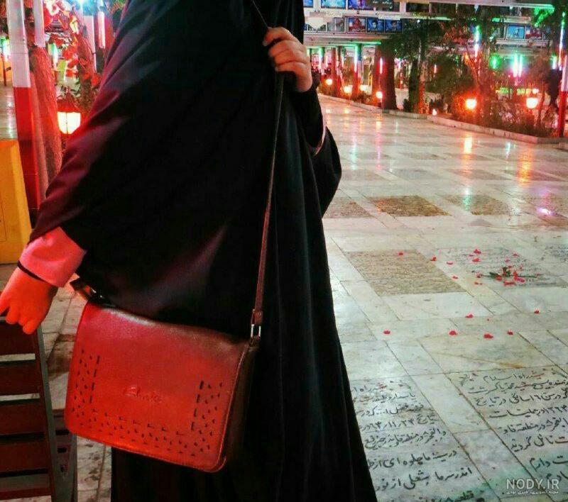 عکس دختر چادری از پشت سر