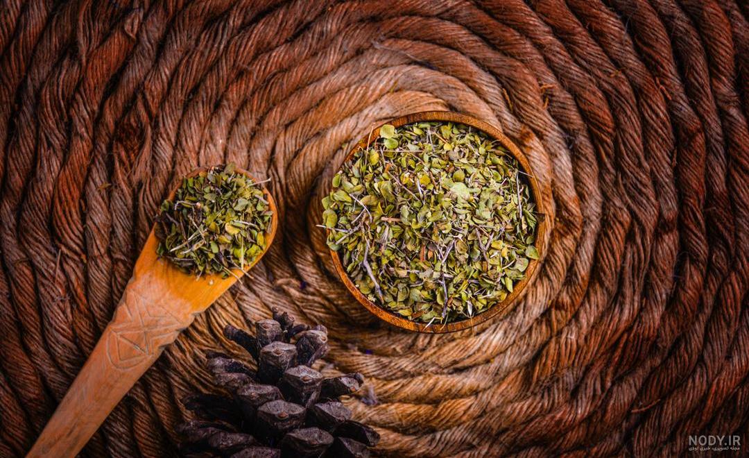 خرید و قیمت عرق آویشن 24 عیار یک لیتری با بسته بندی کاملا استریل | ترب