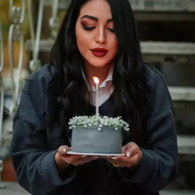 عکس ژست دخترانه برای تولد عکس ژست دخترانه برای تولد