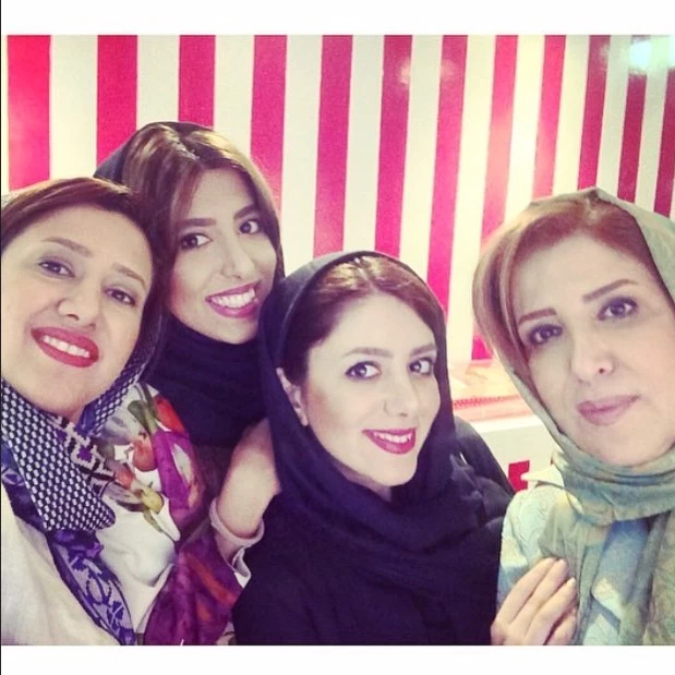 فیلم‌ کامل کشف حجاب ژیلا امیرشاهی مجری بعد از مهاجرت به کانادا + ...