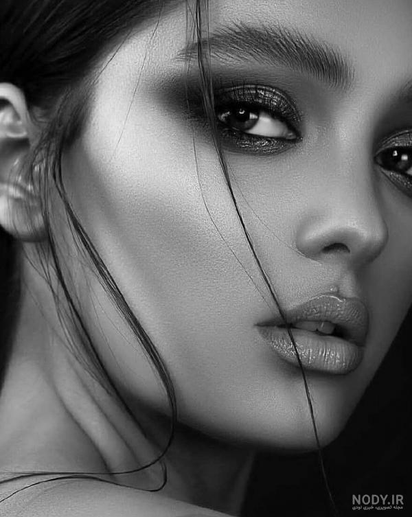 عکس ژست سیاه و سفید