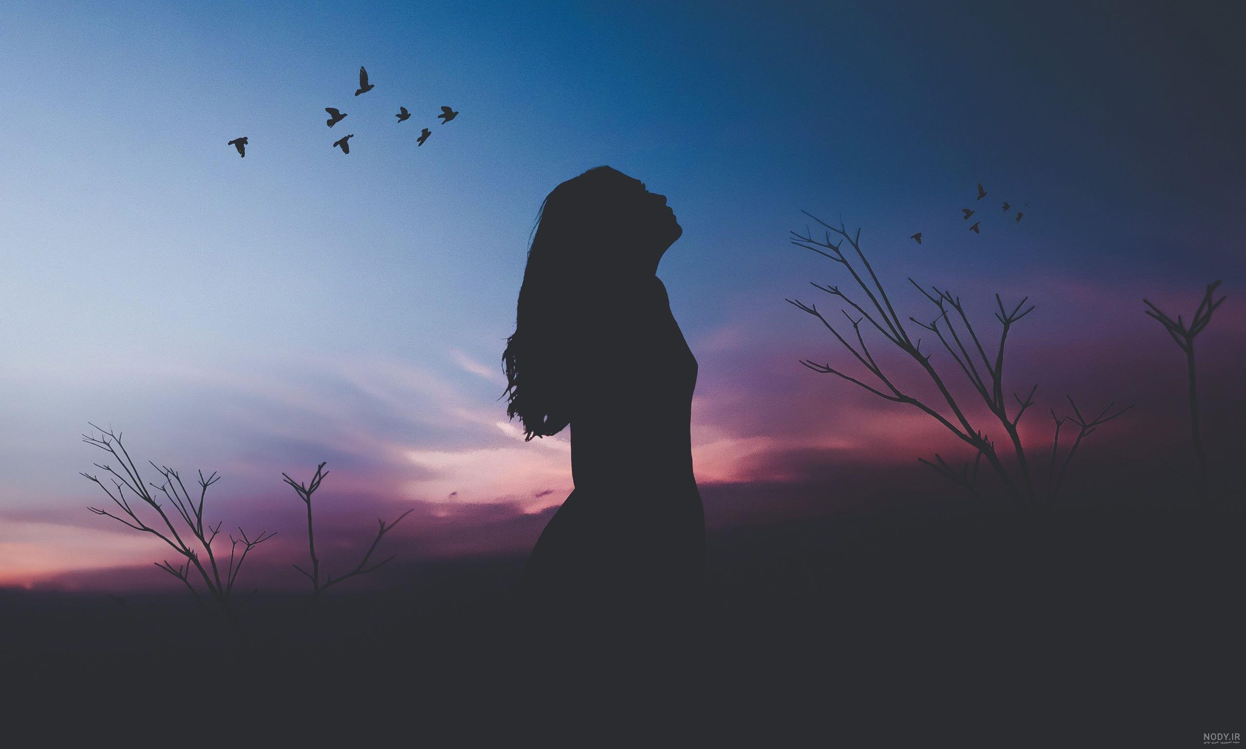 عکس پس زمینه دخترانه مشکی غمگین