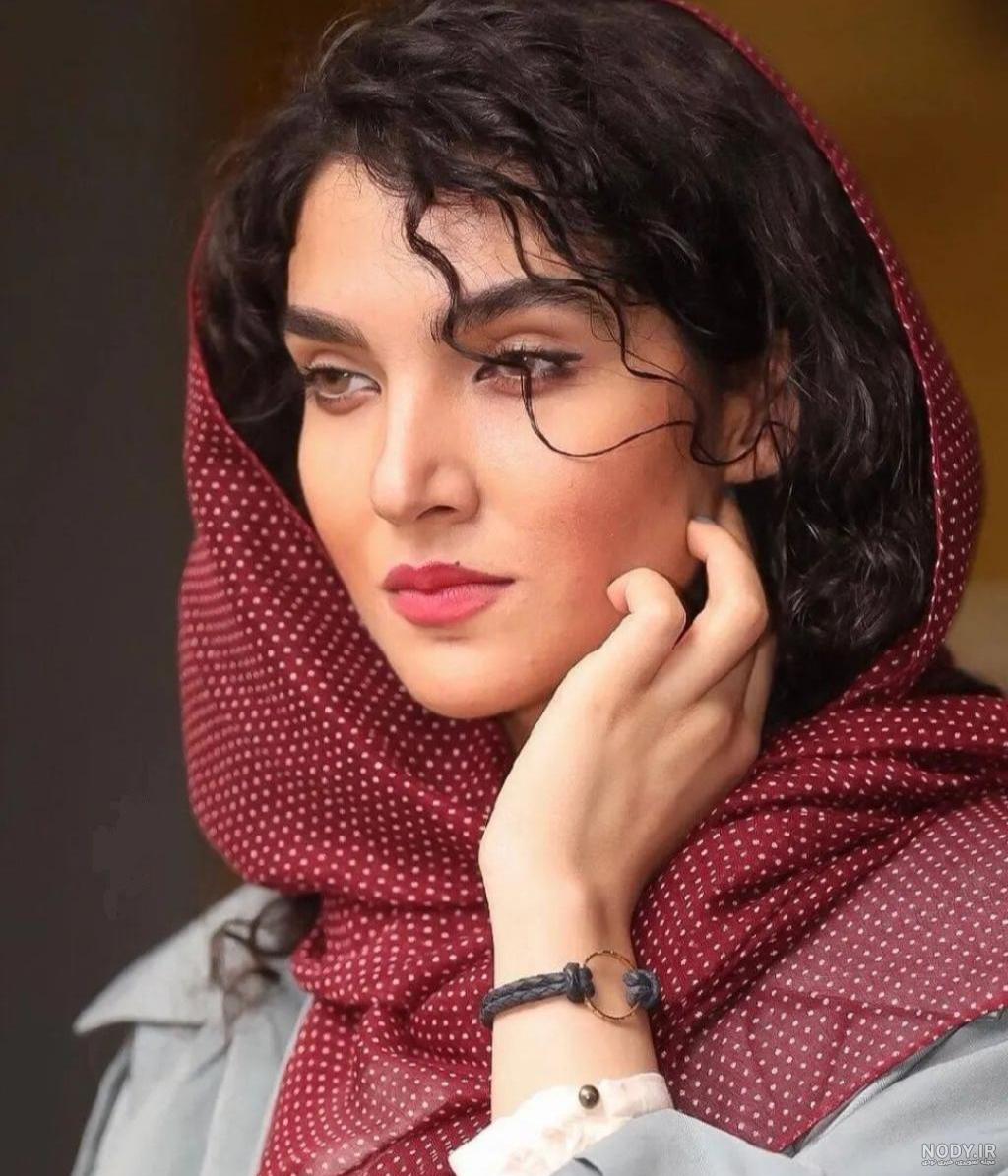 خانم بازیگر چشم گربه ای چرا ازدواج نکرد ! / سارا رسول زاده فاش کرد ! خانم بازیگر چشم گربه ای چرا ازدواج نکرد ! / سارا رسول زاده فاش کرد !