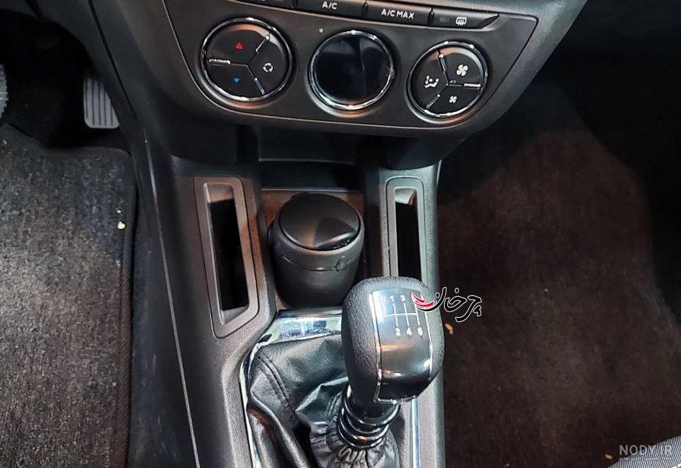 عکس داخل خودرو تارا دستی