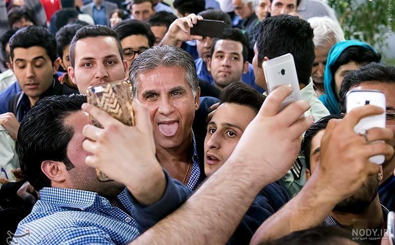 عکس سلفی ظریف و خبرنگاران در هواپیما عکس سلفی ظریف و خبرنگاران در هواپیما