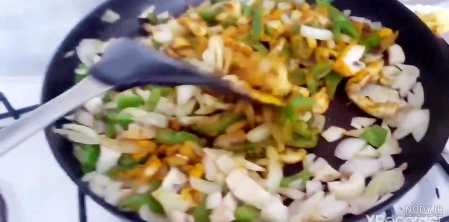طرز تهیه آش رشته برای نذری محرم به سبک تهرانی ها به فوت کوزه گری