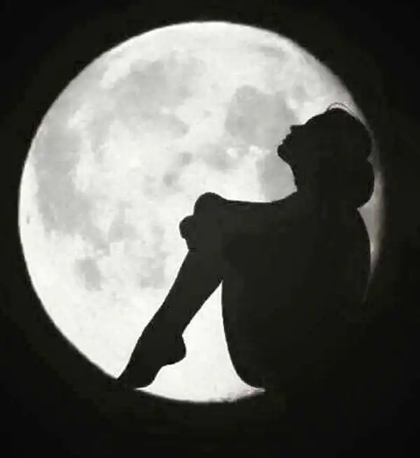 عکس زیبای ماه با منظره شب و ابر + اشعار زیبا با مضمون ماه و شب و ستاره