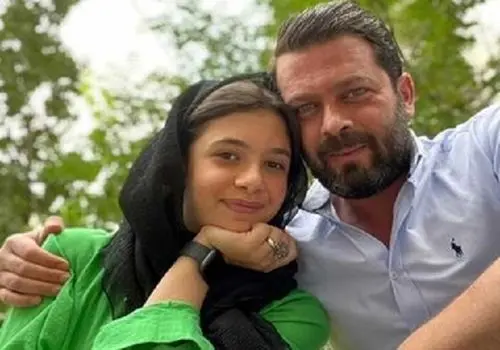 عکس شرک با سبیل