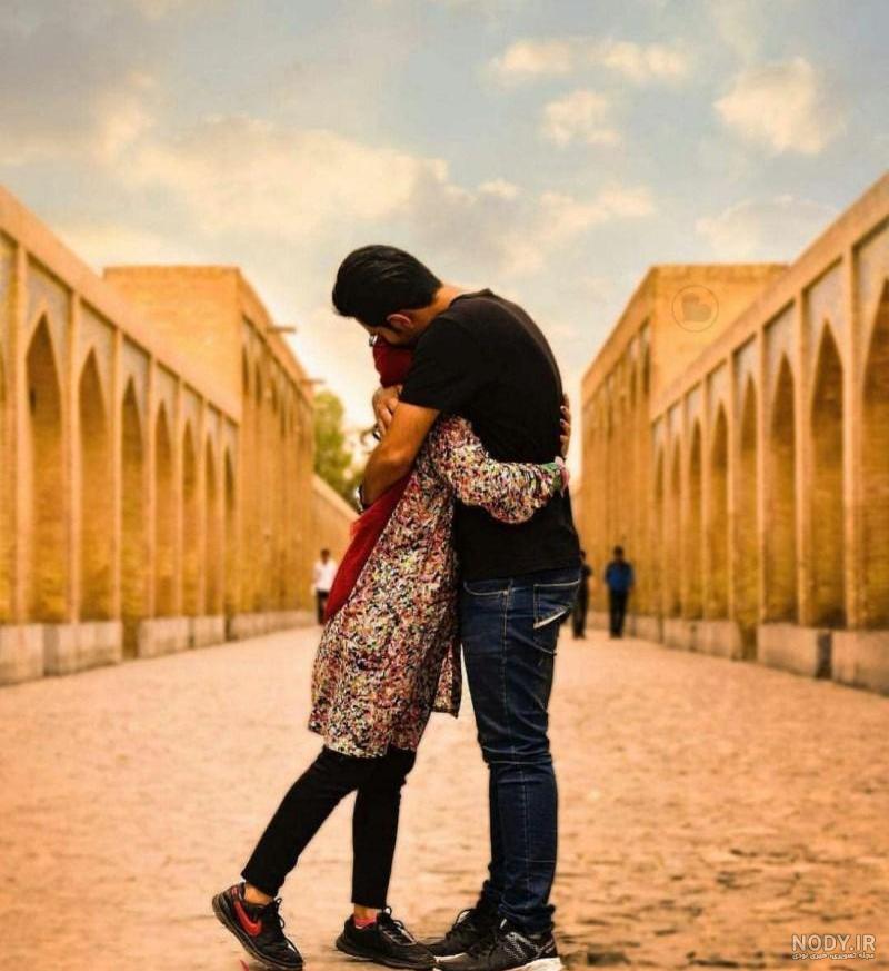 عکس عاشقانه دونفره بدون متن روی تخت - عکس نودی عکس عاشقانه دونفره بدون متن روی تخت - عکس نودی