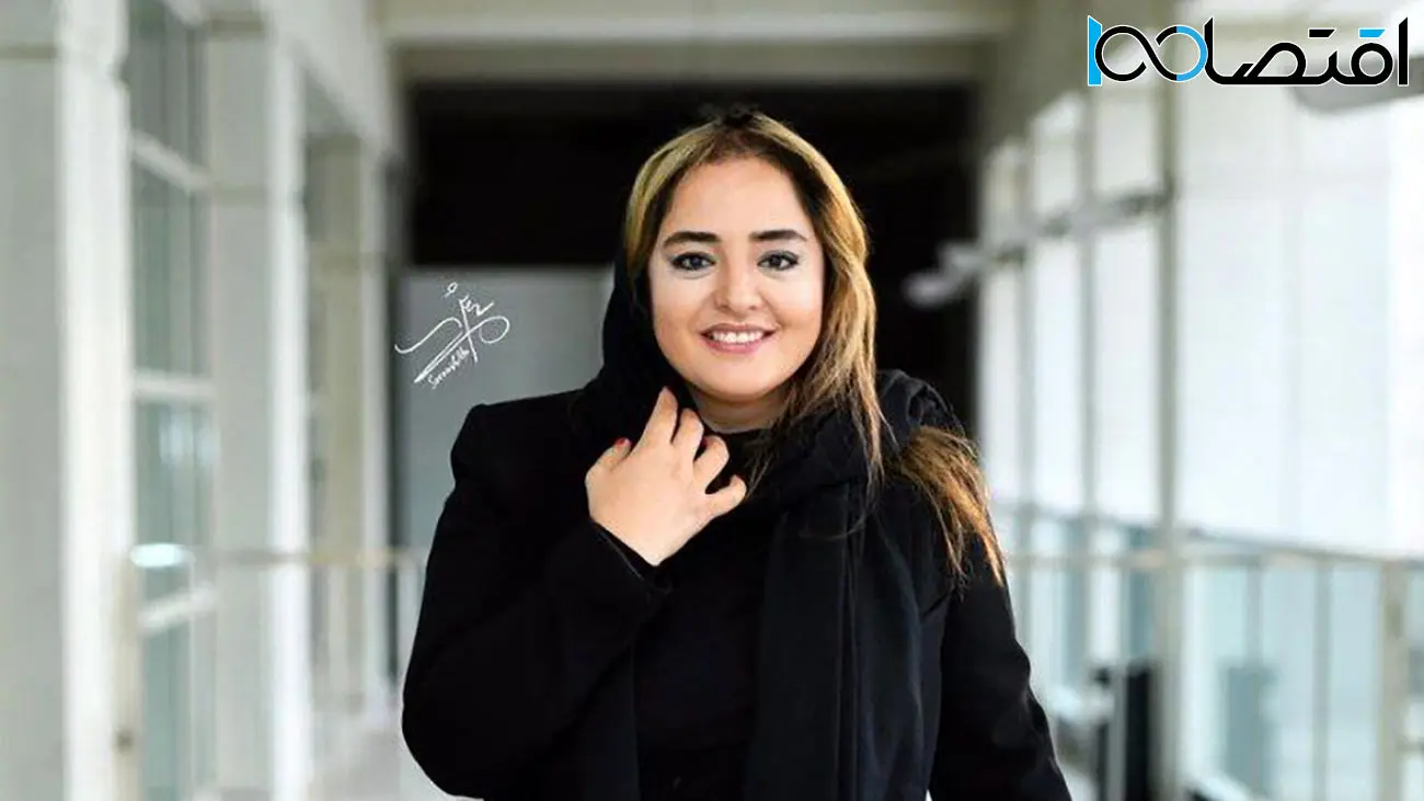 عکس‌های خانم بازیگر در کنار خواهر و مادرش