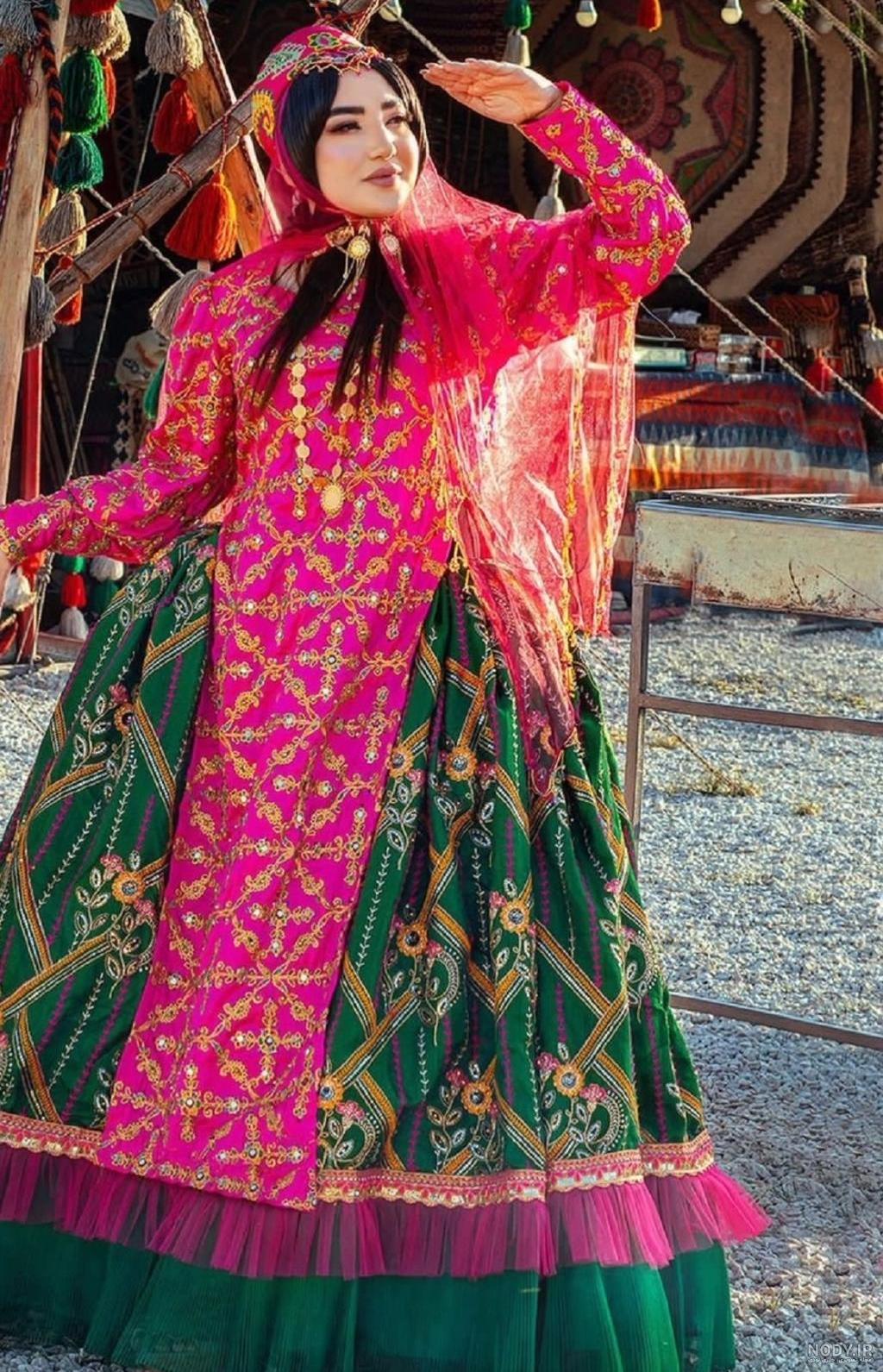  عکس مادر با لباس محلی ایران