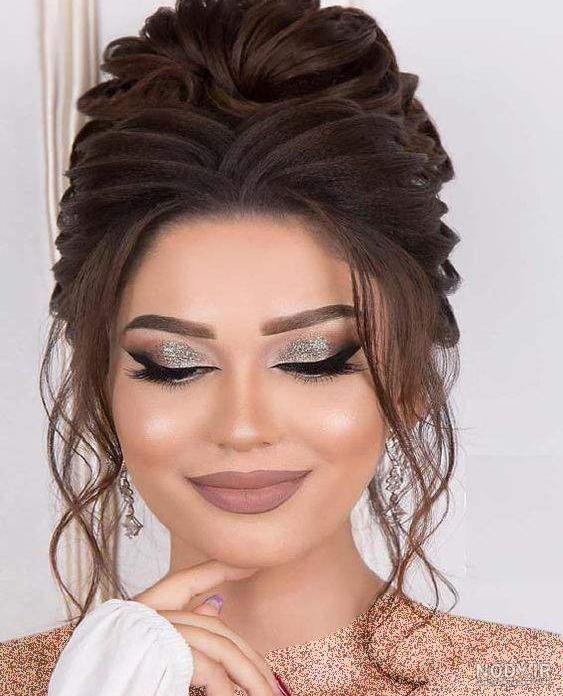 تصاویر 16 مدل شینیون مو و نکاتی درخصوص آن تصاویر 16 مدل شینیون مو و نکاتی درخصوص آن