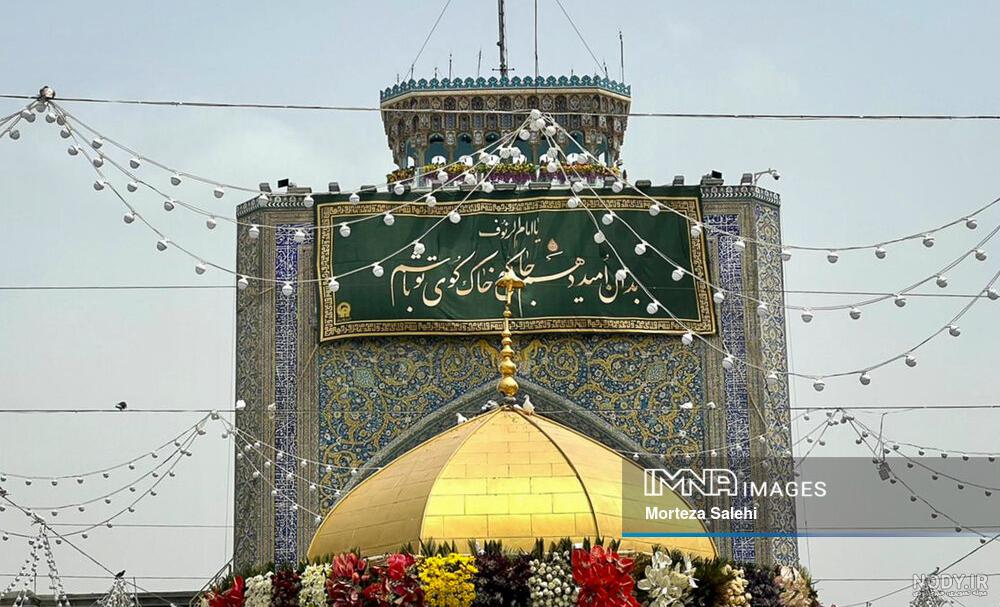 لحظه ورود حاج قاسم به داخل ضریح امام رضا