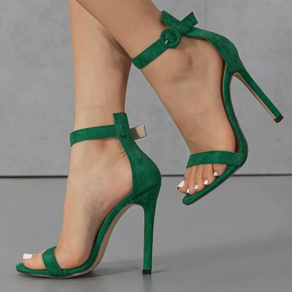 خرید انواع کفش پاشنه بلند مشکی، مجلسی، لژدار زنانه و دخترانه 👠
