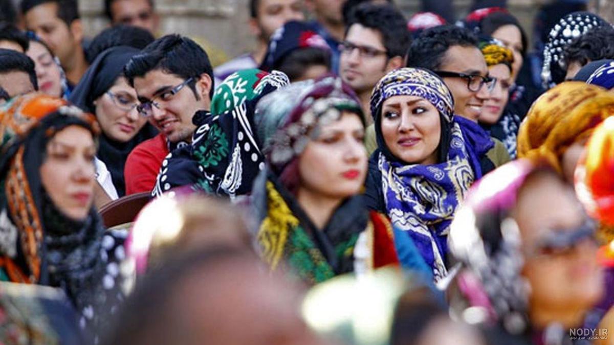 عکس | این زن طرفدار بی‌حجابی چرا همچنان روسری سر می‌کند؟ - همشهری ...