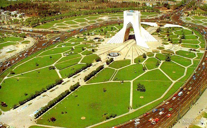 ترکیب عکس میدان آزادی تهران و خواننده معروف آمریکایی! ترکیب عکس میدان آزادی تهران و خواننده معروف آمریکایی!