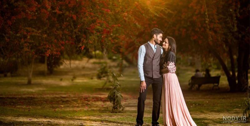 ۴۰ ژست عکس با همسر با خلاقیت های زیبا و دوست داشتنی ۴۰ ژست عکس با همسر با خلاقیت های زیبا و دوست داشتنی