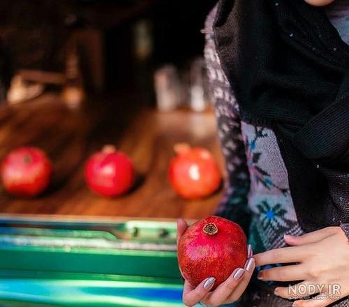 عکس شب یلدا دونفره عاشقانه