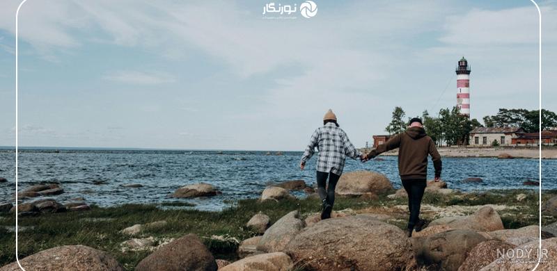 ژست عکس سلفی با رفیق - عکس نودی