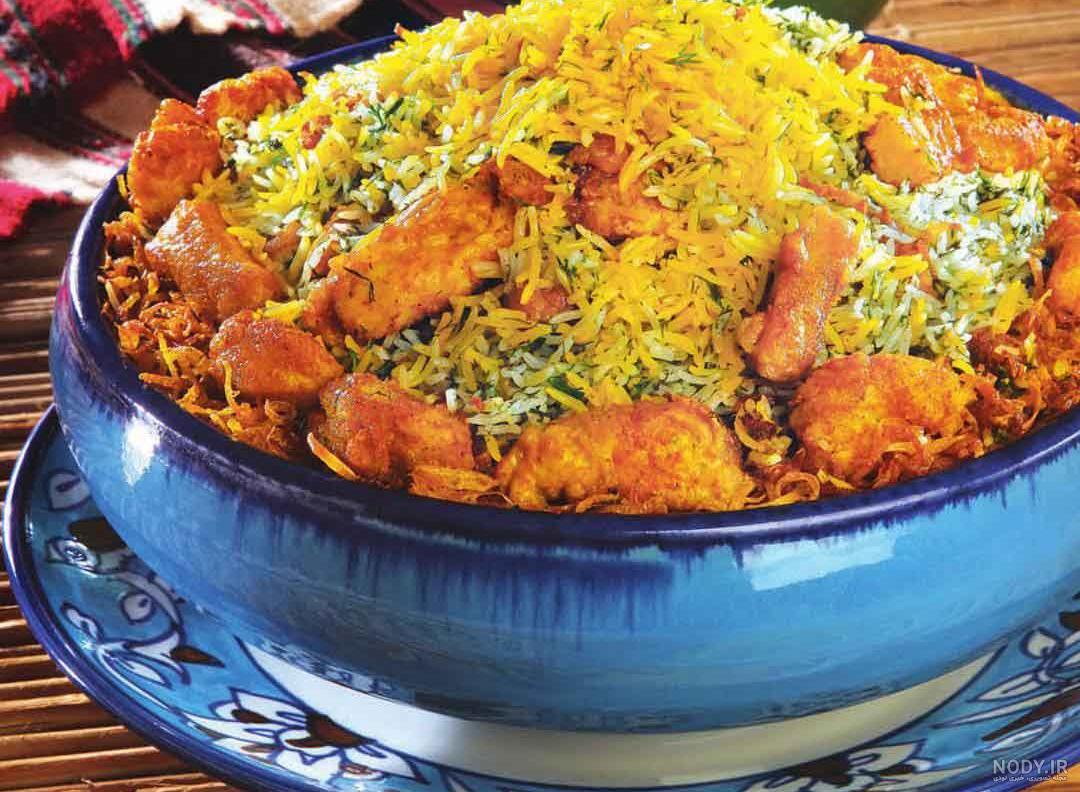 اسمان سرخ خونین - معنی در دیکشنری آبادیس