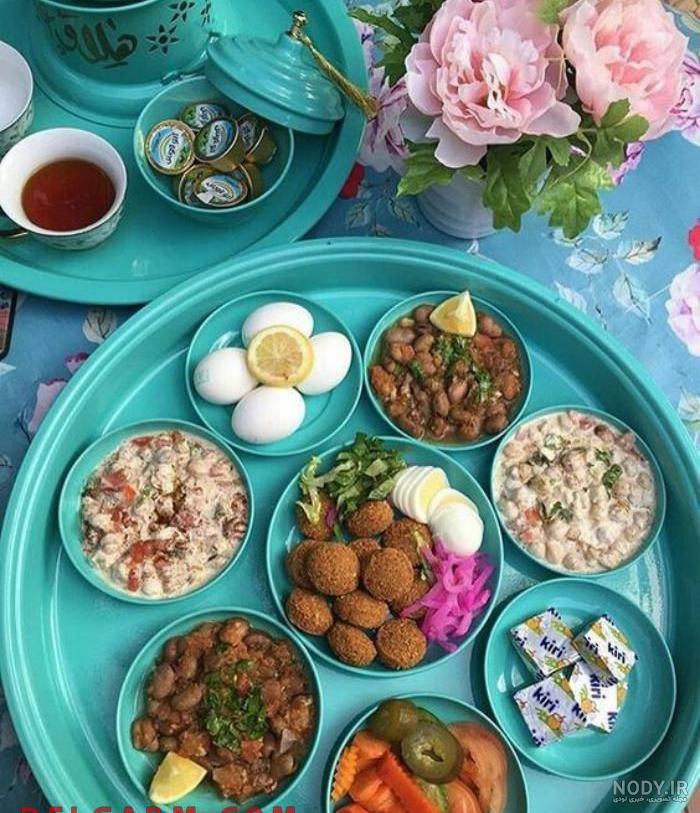 تصاویری از تزیین سفره صبحانه با ایده های خلاق و عاشقانه تصاویری از تزیین سفره صبحانه با ایده های خلاق و عاشقانه