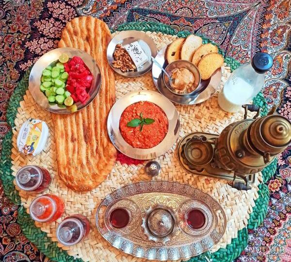 عکس صبحانه در طبیعت | عکس صبحانه لاکچری