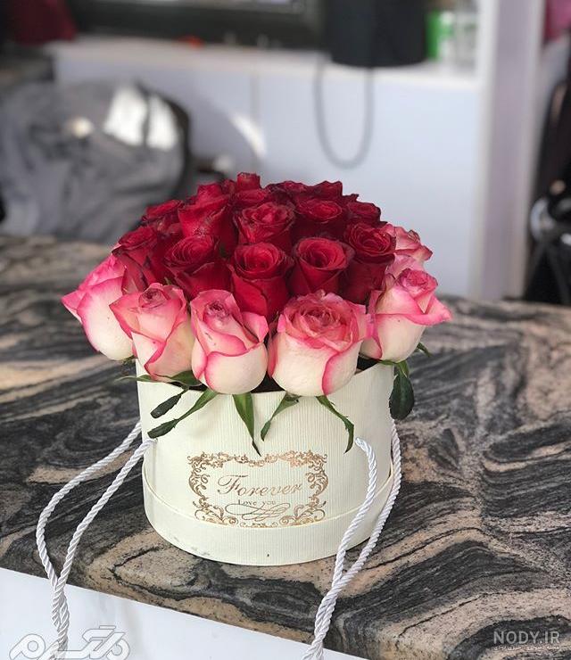 عکس کادو با گل طبیعی